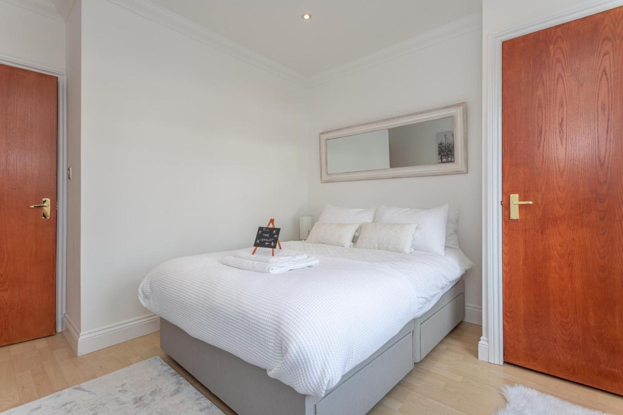 Luxury Granada Apartments - 1 & 2 Bed Flats W Free Parking Perfect For Contractors, Students Near The Beach Portsmouth Ngoại thất bức ảnh